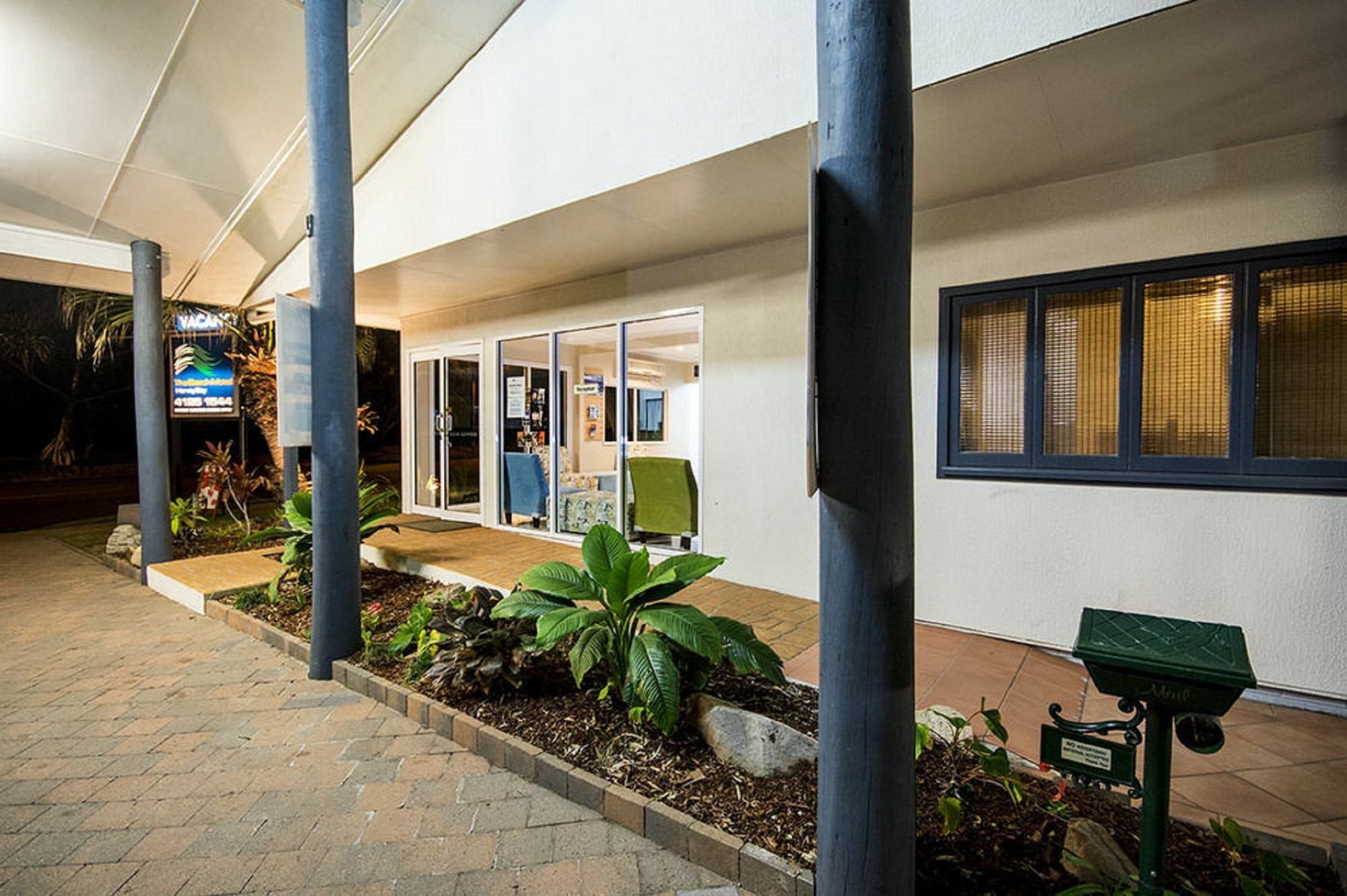 The Beach Motel Hervey Bay Exterior photo